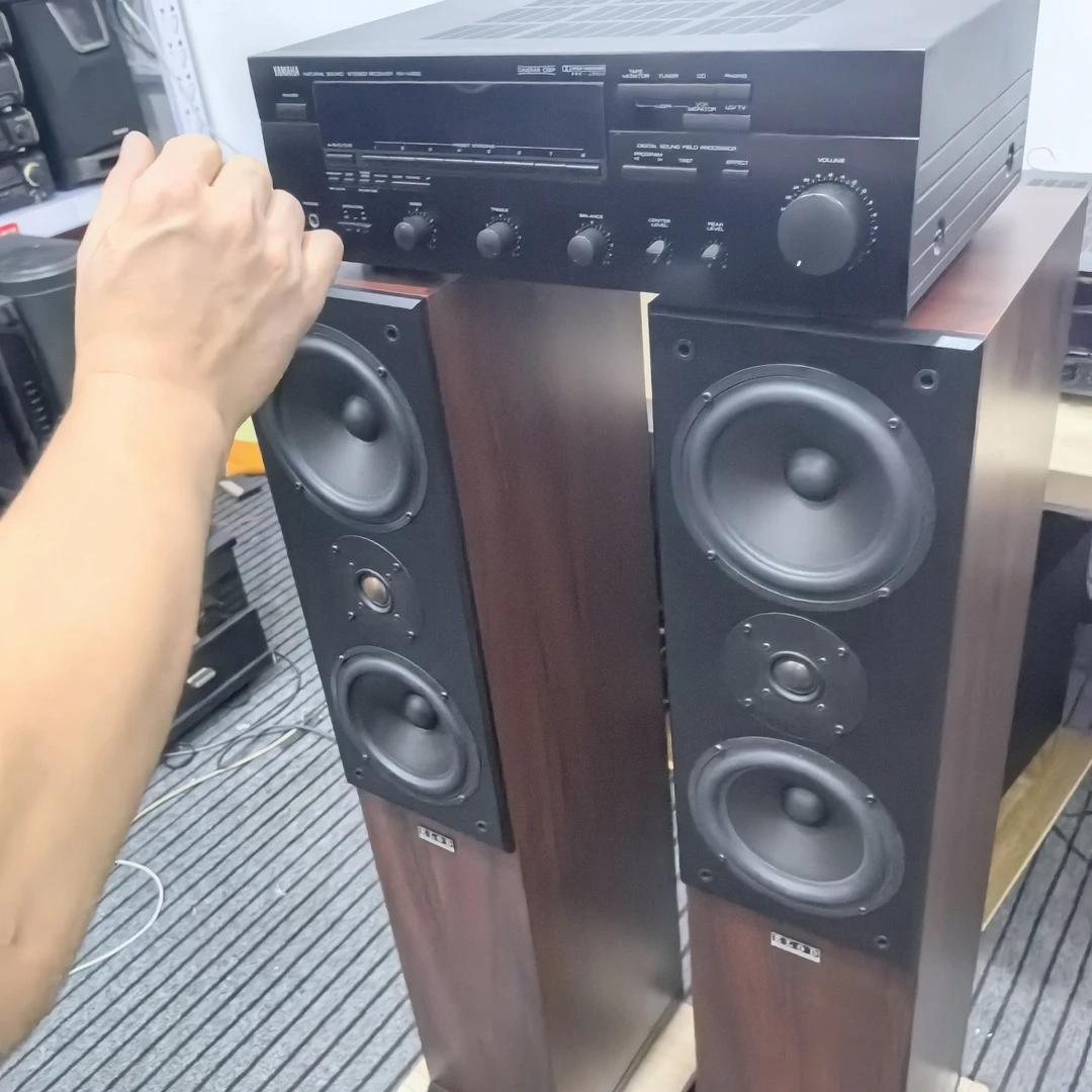 9新  功放音箱，邮费自理