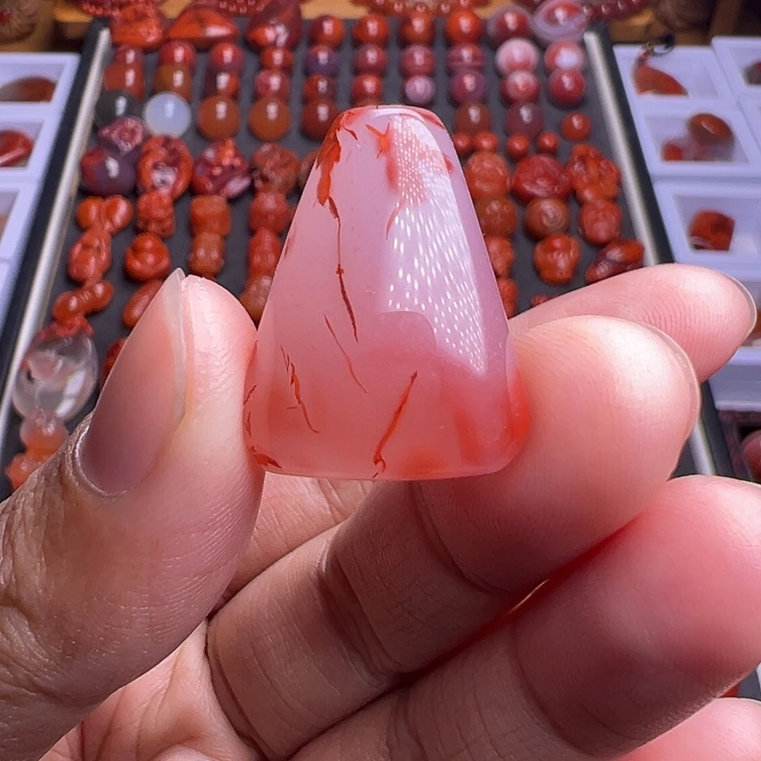 南红玛瑙未镶嵌珠宝奇石飘花无事牌吊坠款18.8Ｘ高24.7mm