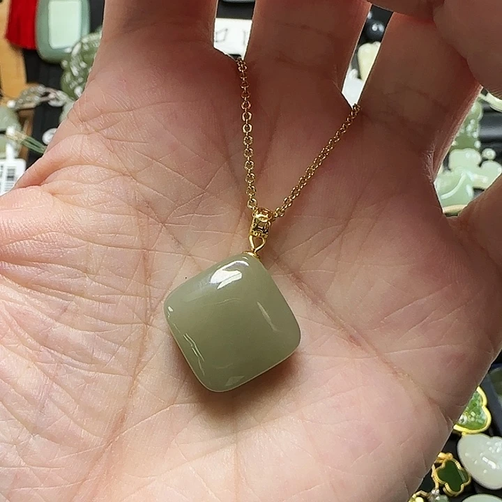 吊坠(赠链)银S925镶嵌和田玉