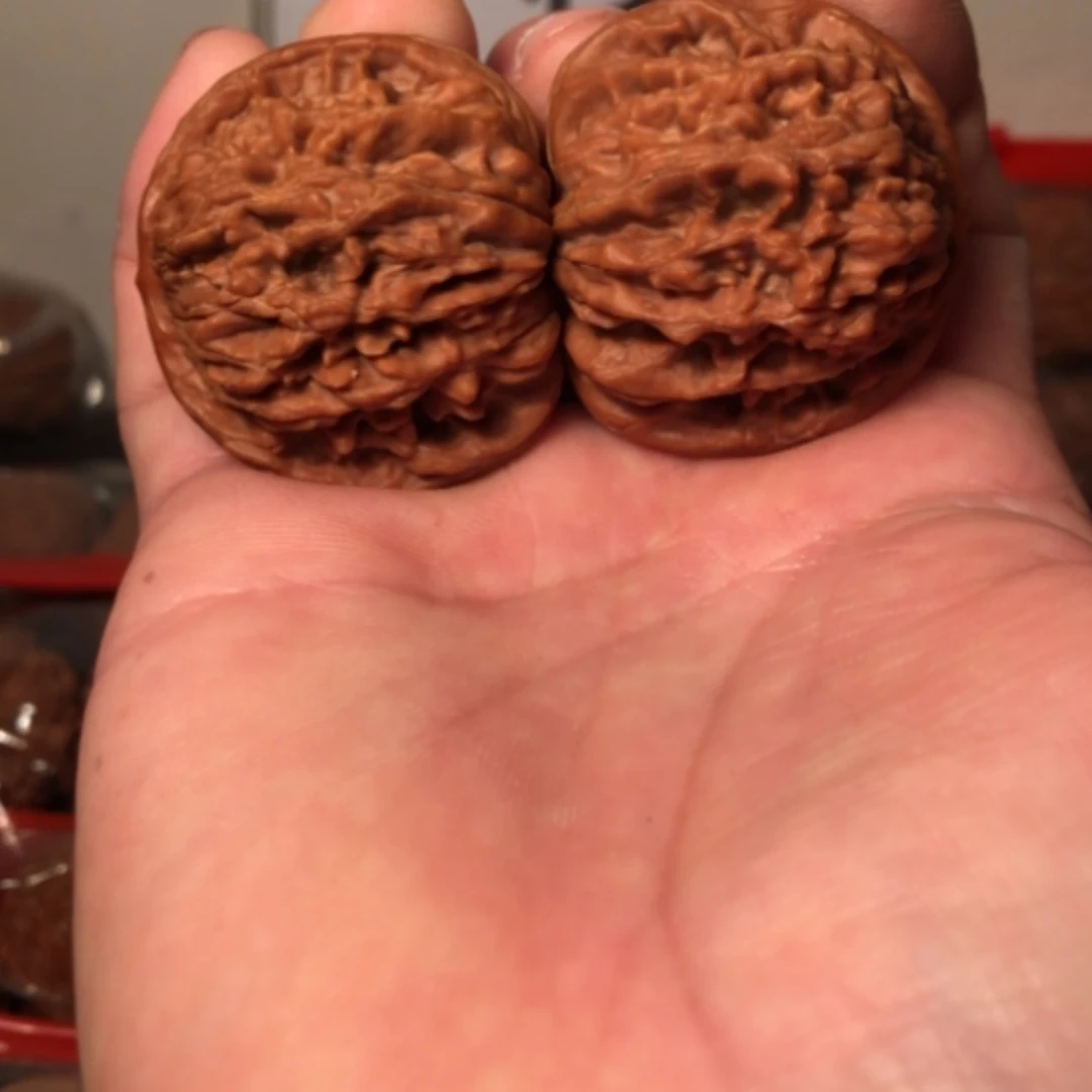 【闪购商品】文玩核桃把件四座楼41