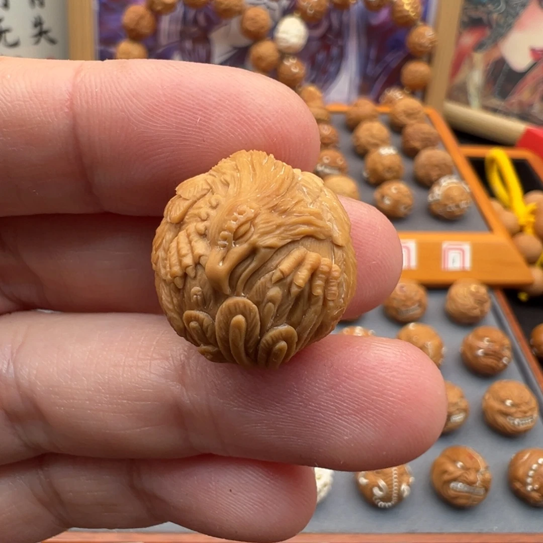 吊坠猴头核桃玄鸟