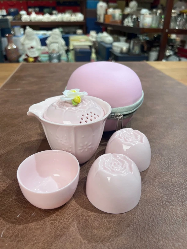 447粉花器型一壶三杯旅行茶具