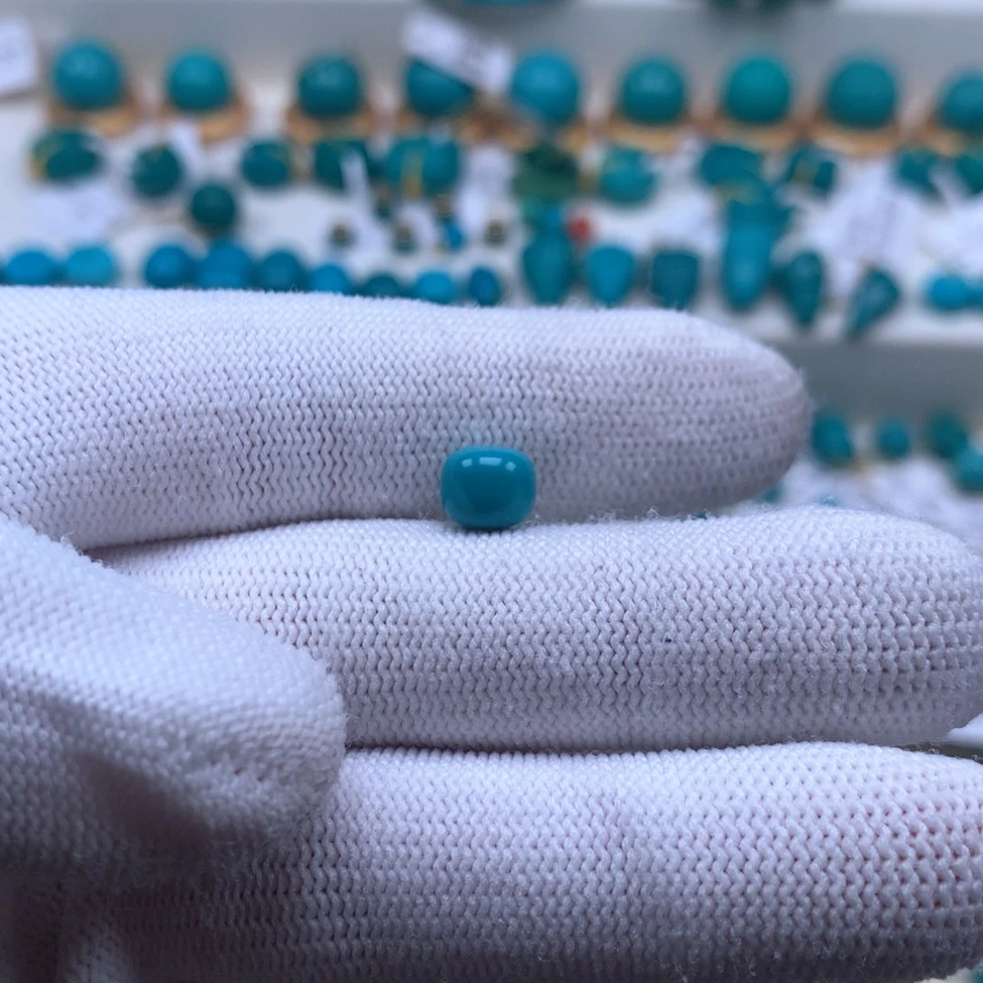 绿松石配饰未镶嵌