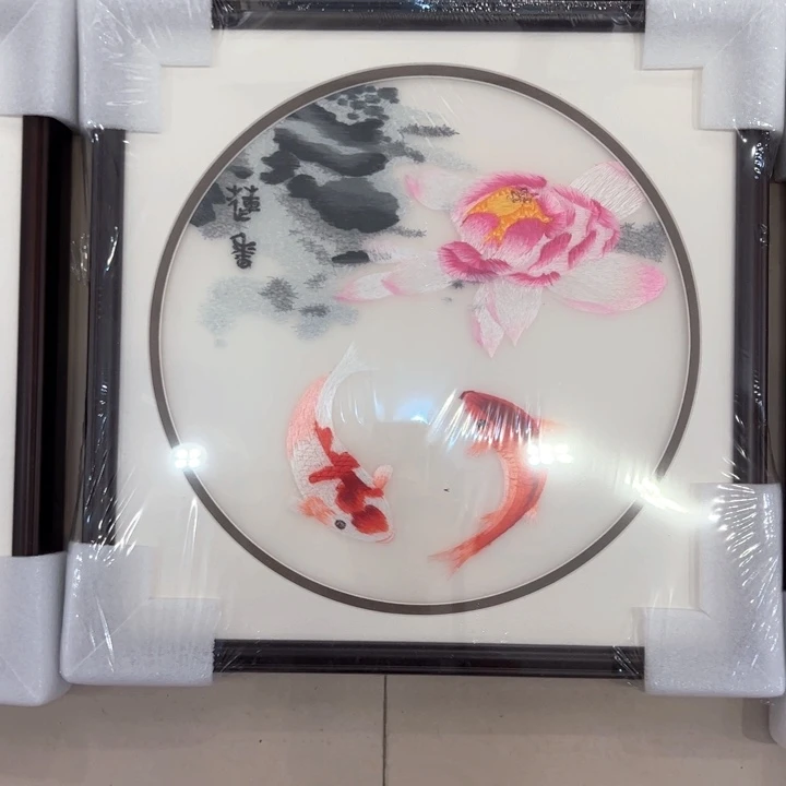 精品苏绣43见方实木框
