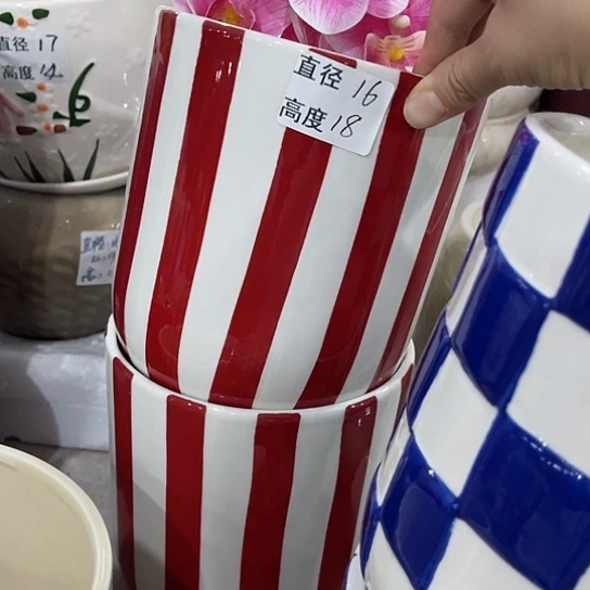 多绿植陶瓷花盆9.9包邮，有孔