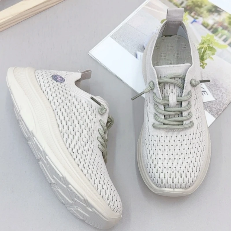 透气网面鞋新款透气跑步鞋户外休闲鞋女单鞋中年妈妈鞋脚宽超轻便