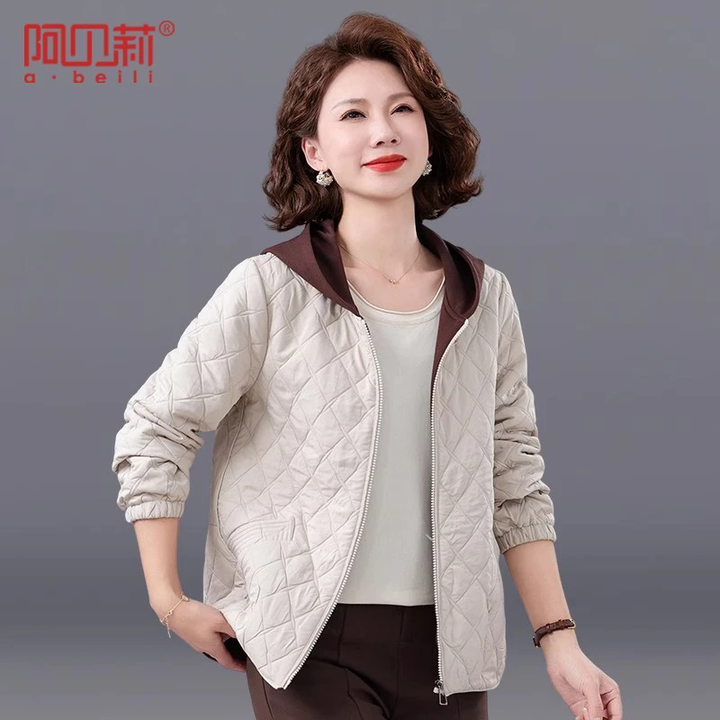 洋气妈妈秋装短款连帽外套新款中年女休闲宽松上衣服气质减龄夹克