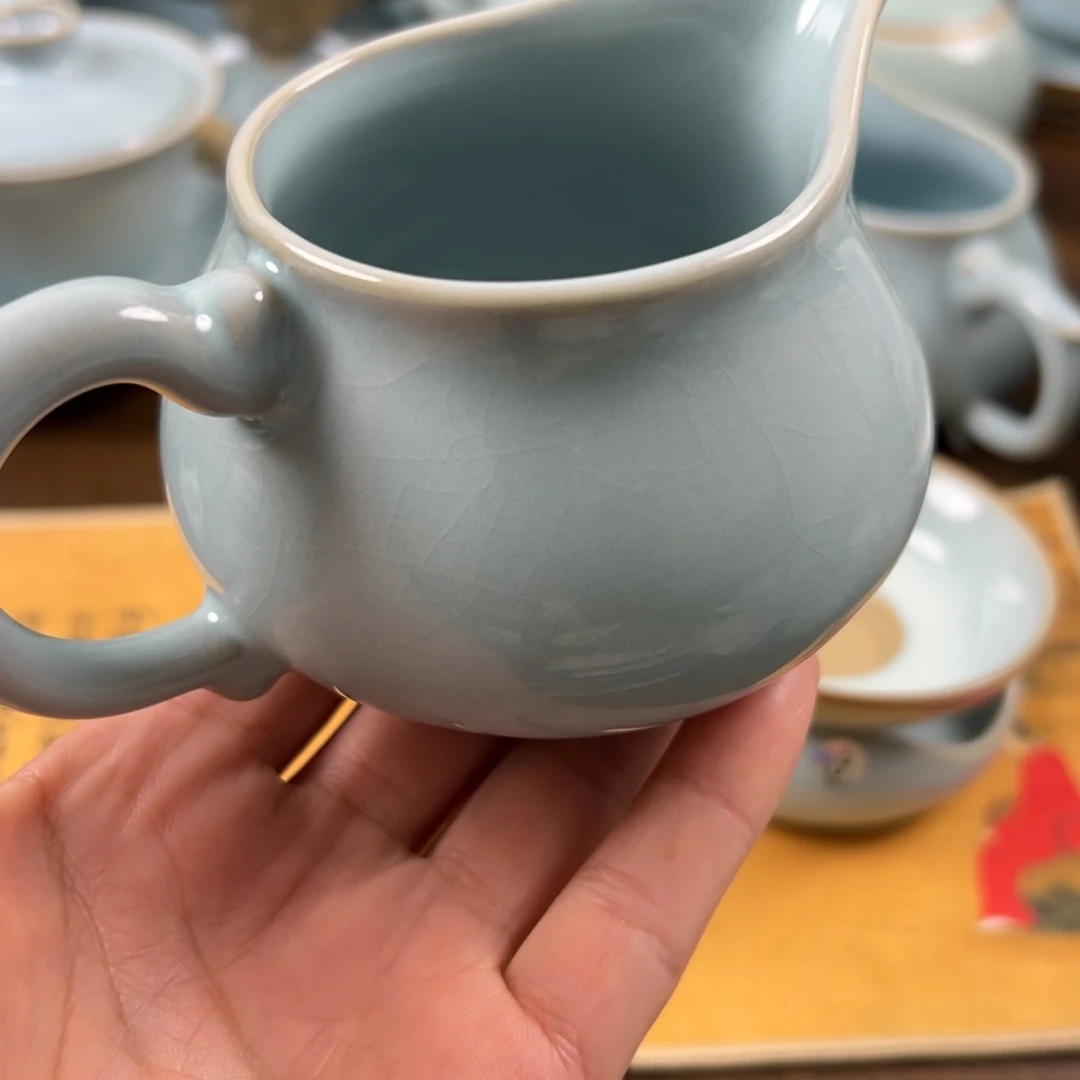 瓷公道杯天青釉水公道杯微瑕