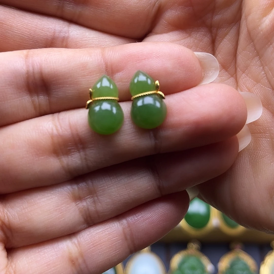 和田玉18K金镶嵌耳饰