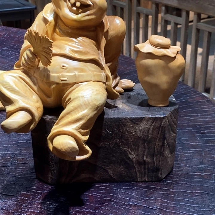 悦***馆香榧木黄杨木看酒