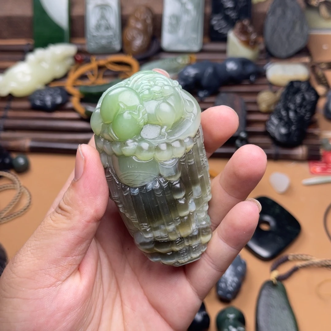 哎***呀和田玉未镶嵌把件