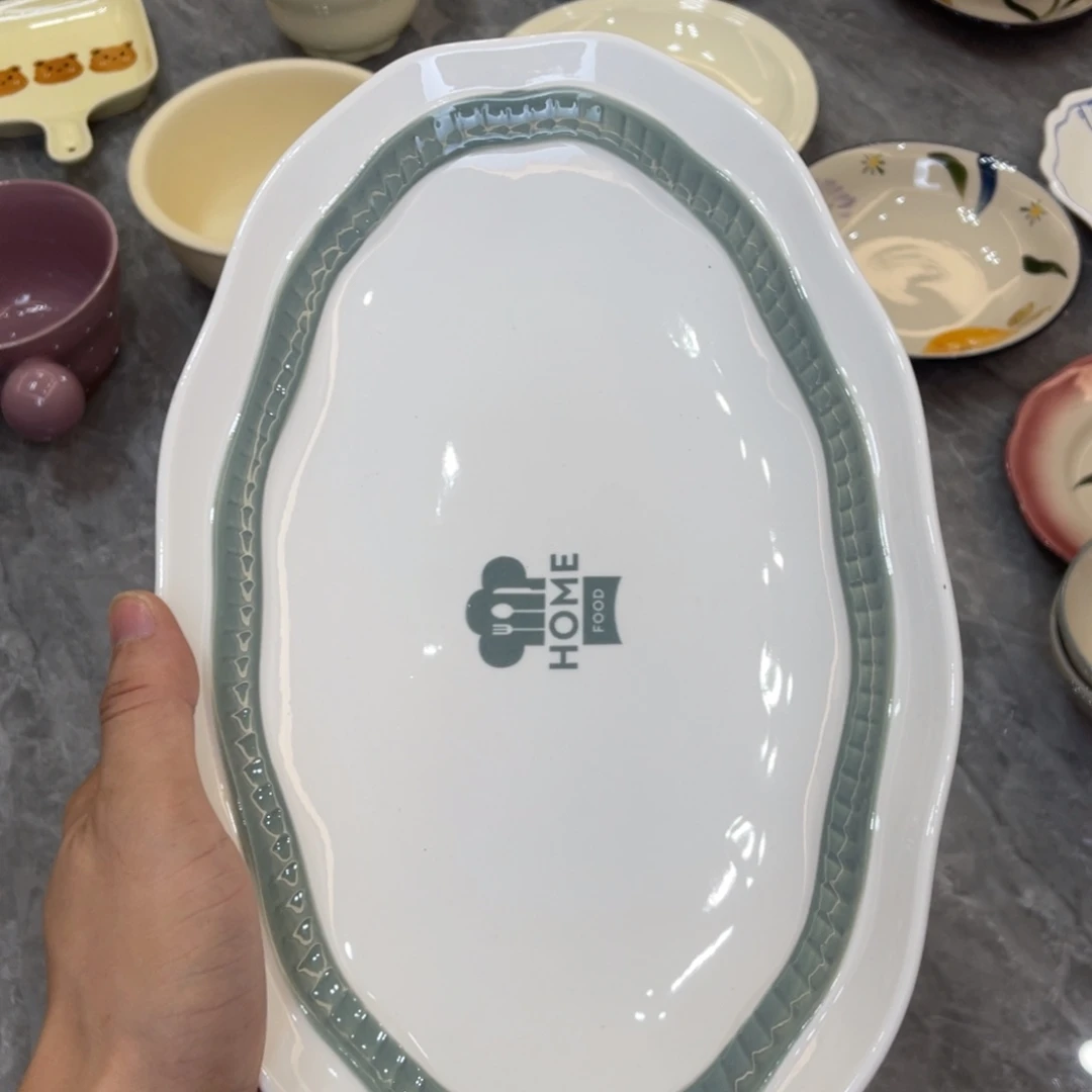 陶瓷微瑕餐具介意勿拍，满18飞！