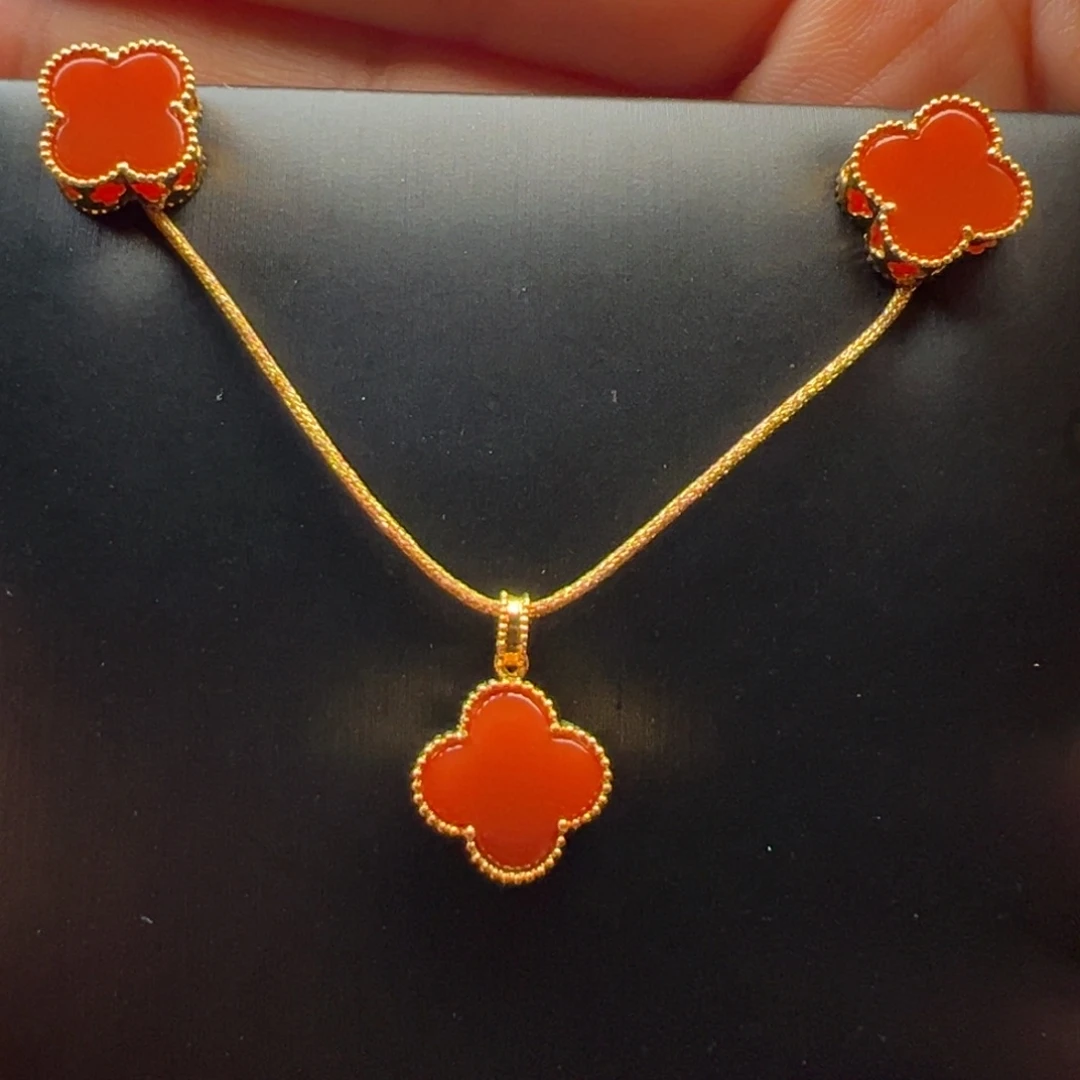 南红玛瑙四叶草未镶嵌