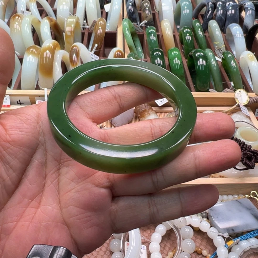 和田玉（糖玉）未镶嵌手镯