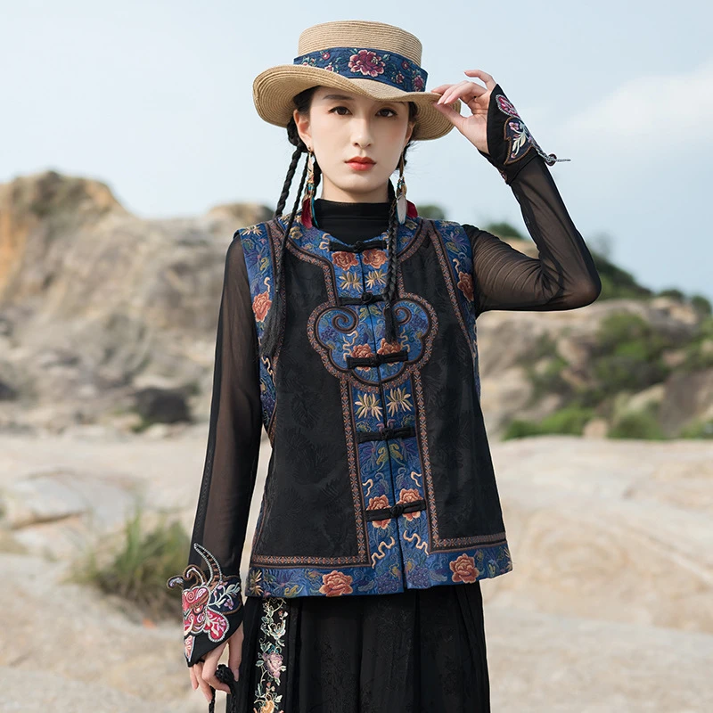 素娘民族风重工刺绣耐磨网红短款复古马甲马夹圆领日常S24810W