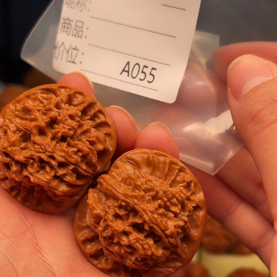 无***0吊坠桃核大耳图图