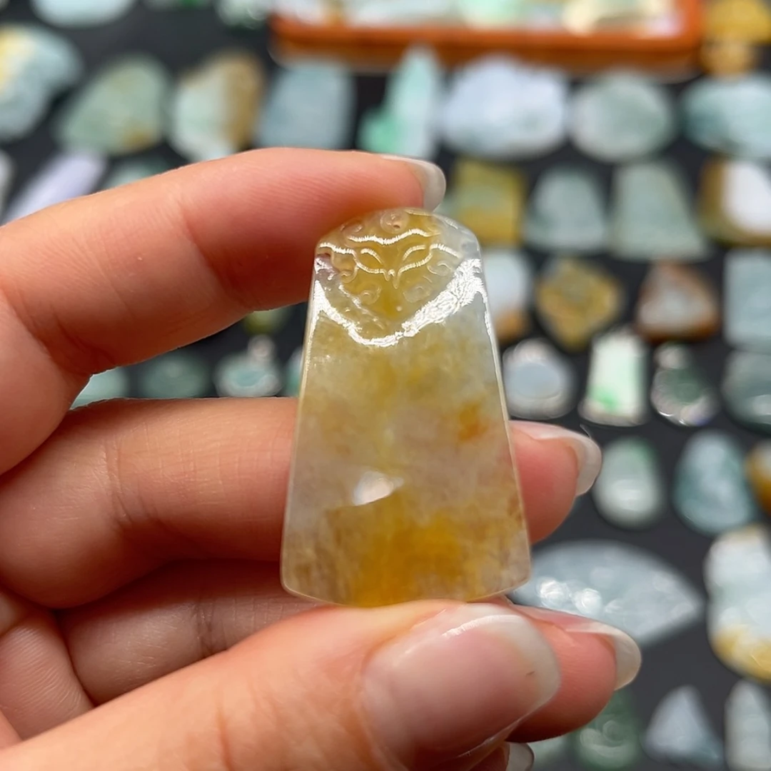 【闪购商品】翡翠颈饰未镶嵌玖*仿古牌