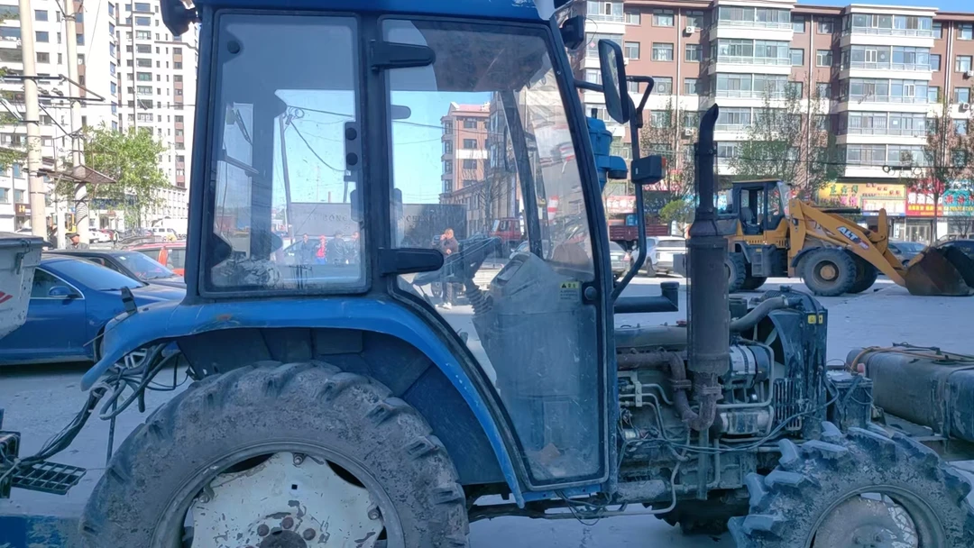 雷沃欧豹拖拉机554.704.804.904.1254.1354.驾驶室全车玻璃