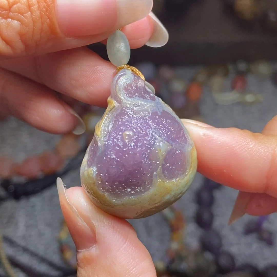 紫色眼睛玛瑙精品