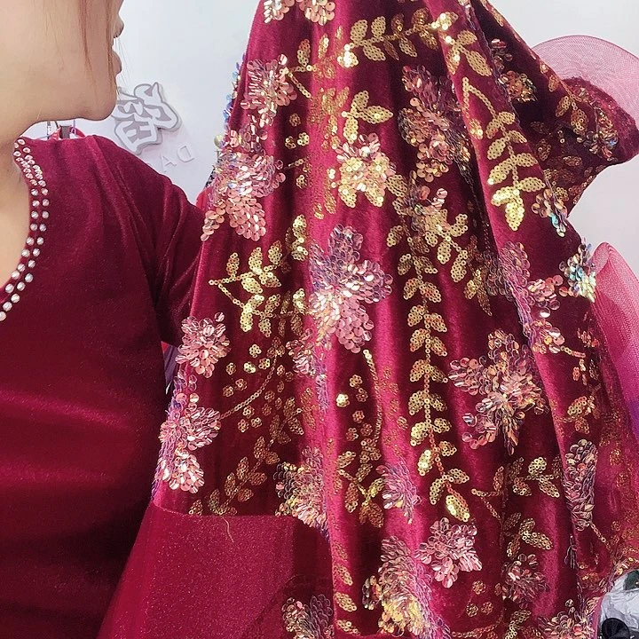 交谊舞厅以及歌舞表演等