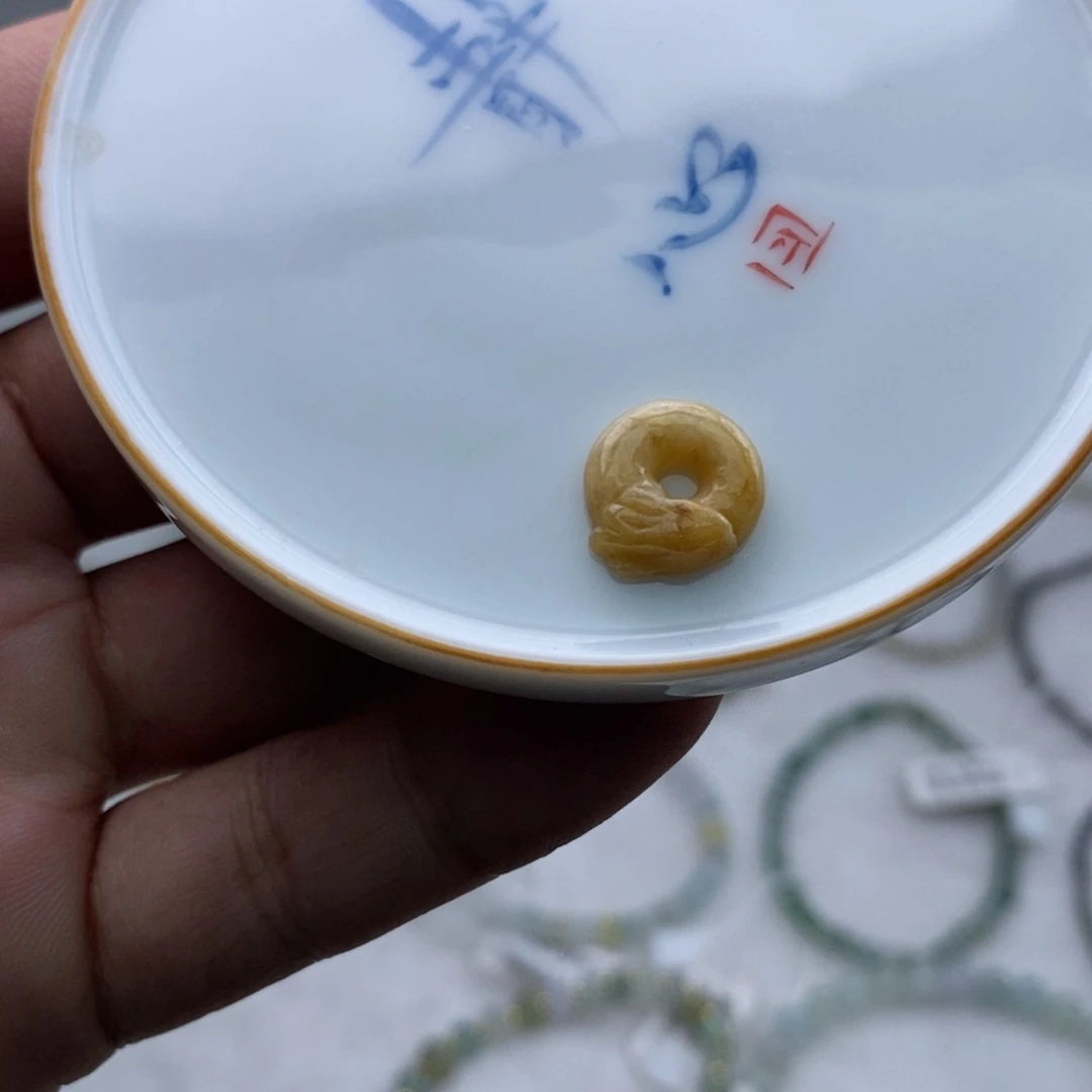 翡翠散珠龙圈一个