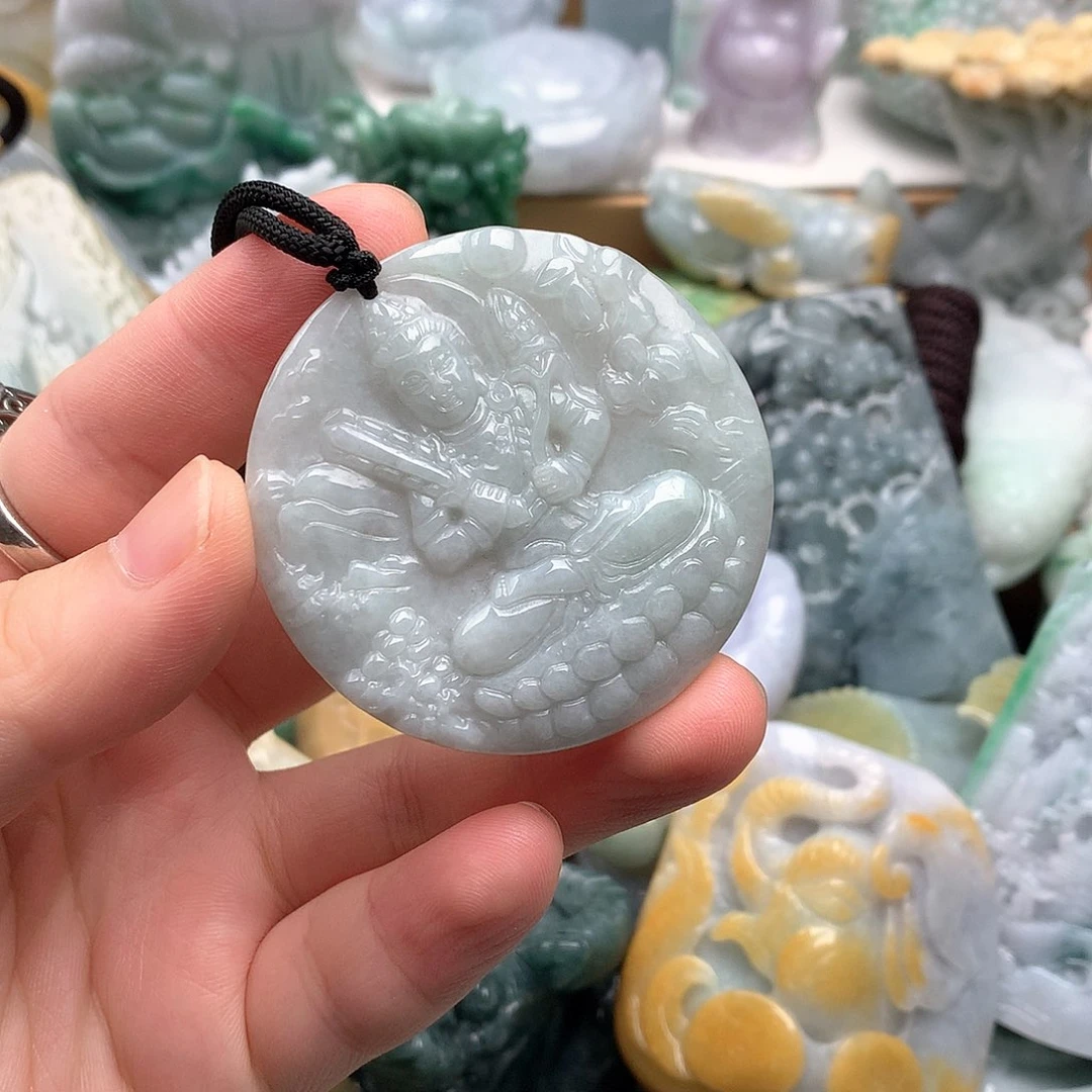 吊坠(不含链)未镶嵌翡翠