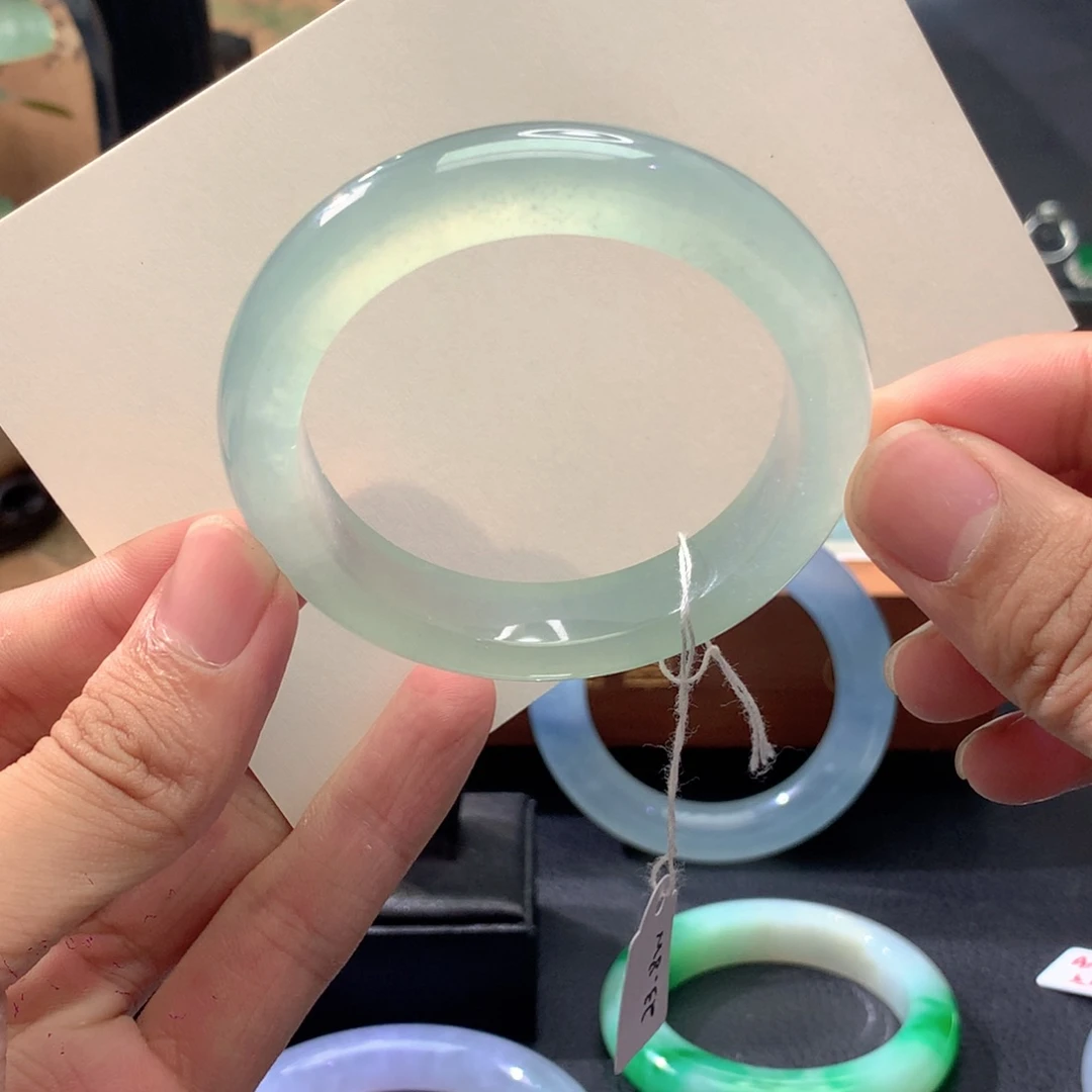 翡翠未镶嵌手镯正圈53