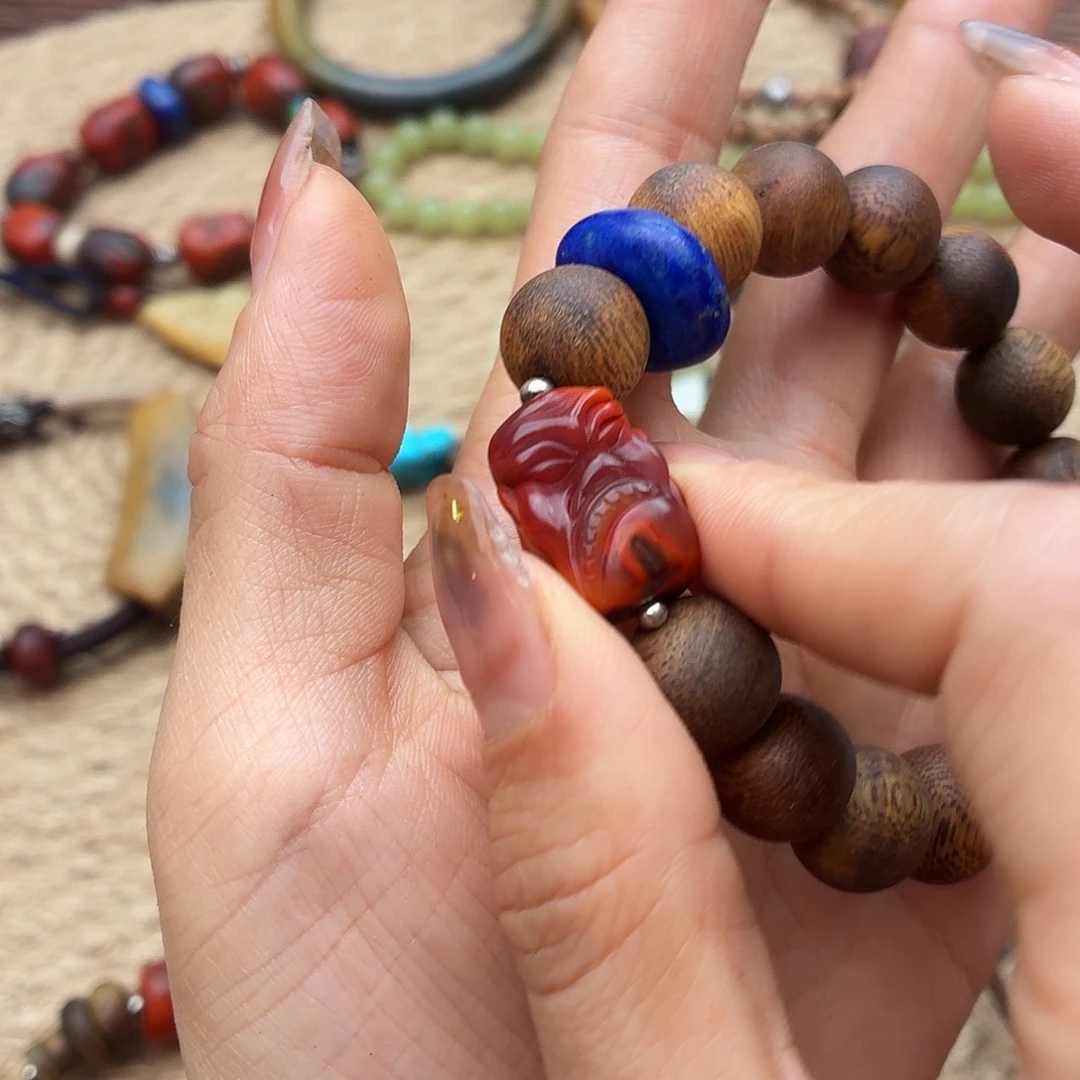 黄***峰南红玛瑙未镶嵌手链