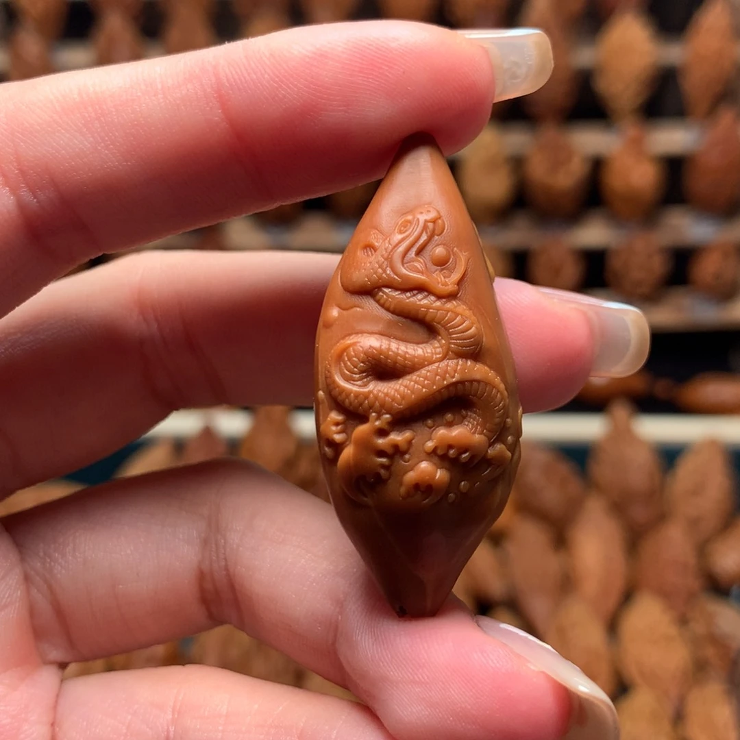 橄榄核把件生肖蛇本命佛