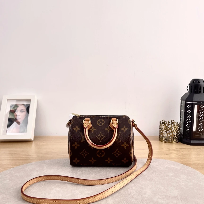95新 LouisVuitton/路易威登 Speedy nano/单肩包/0996