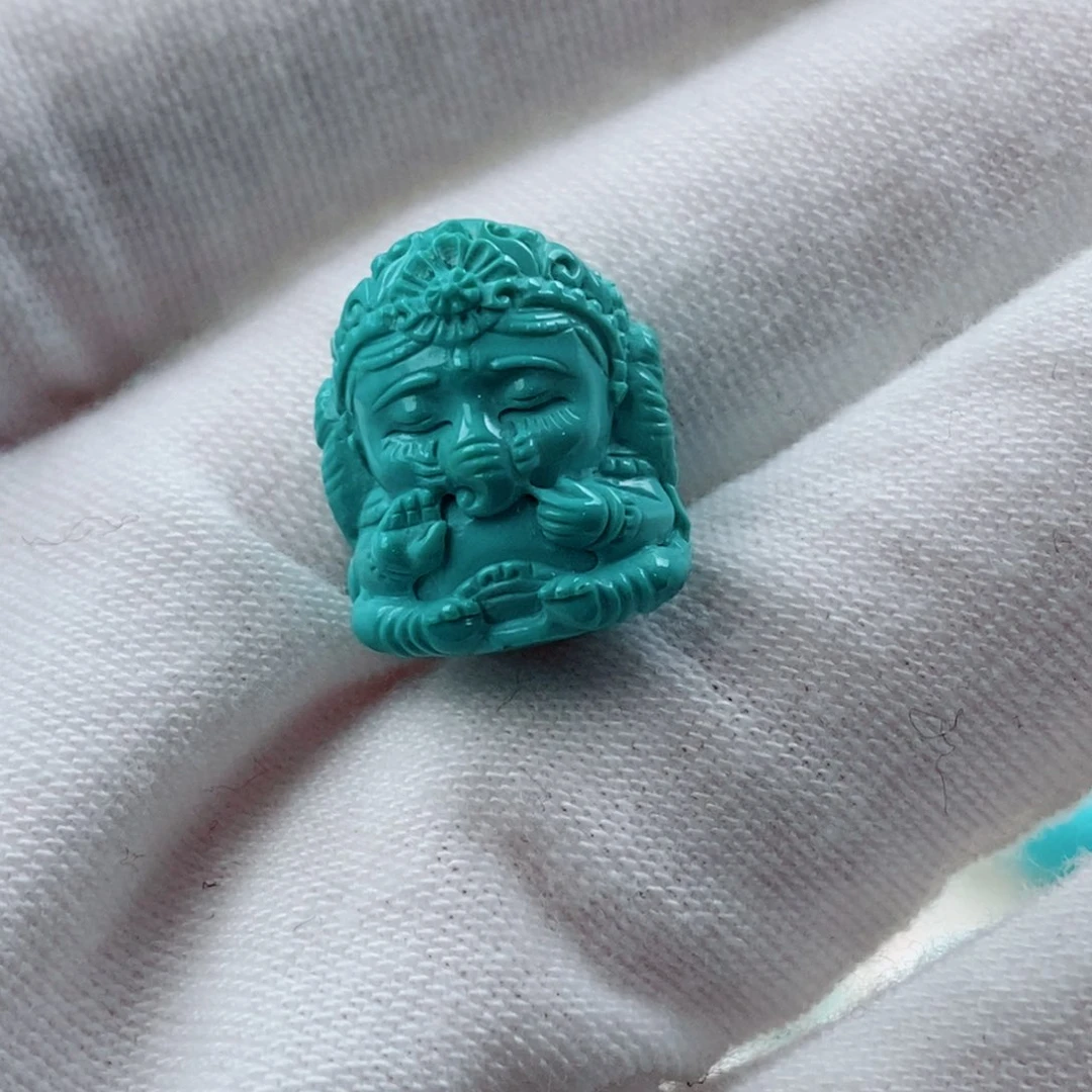 绿松石配饰未镶嵌