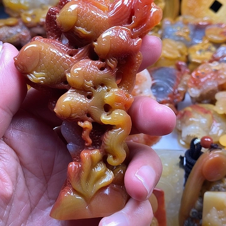 石英质玉（黄龙玉）合金颈饰