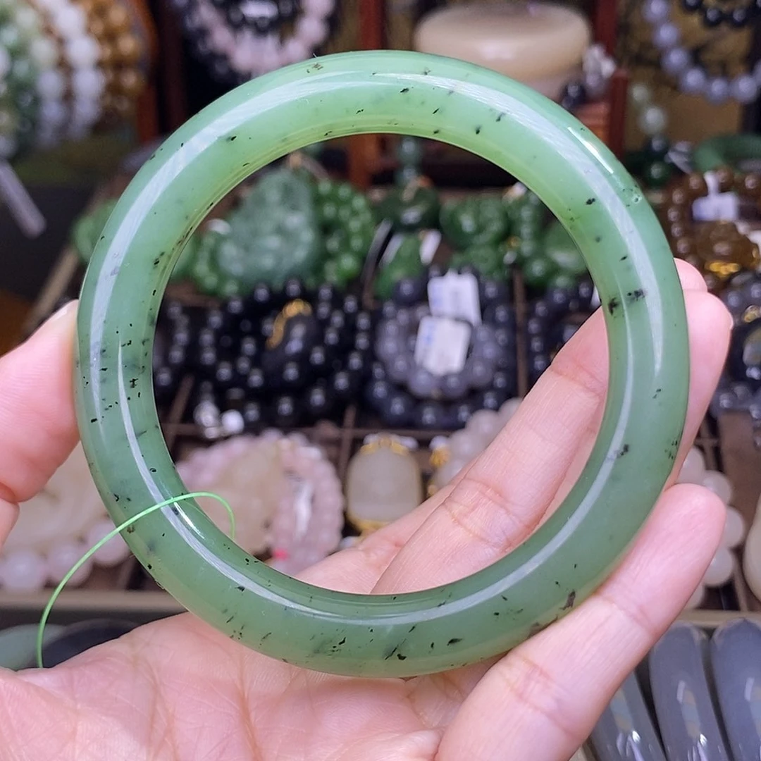 和田玉手镯未镶嵌58 乌兰海碧玉清货价手镯