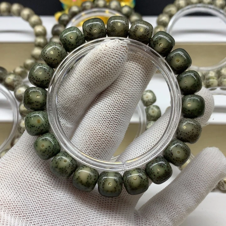 手串星月菩提3号 绿冰小细星12/11