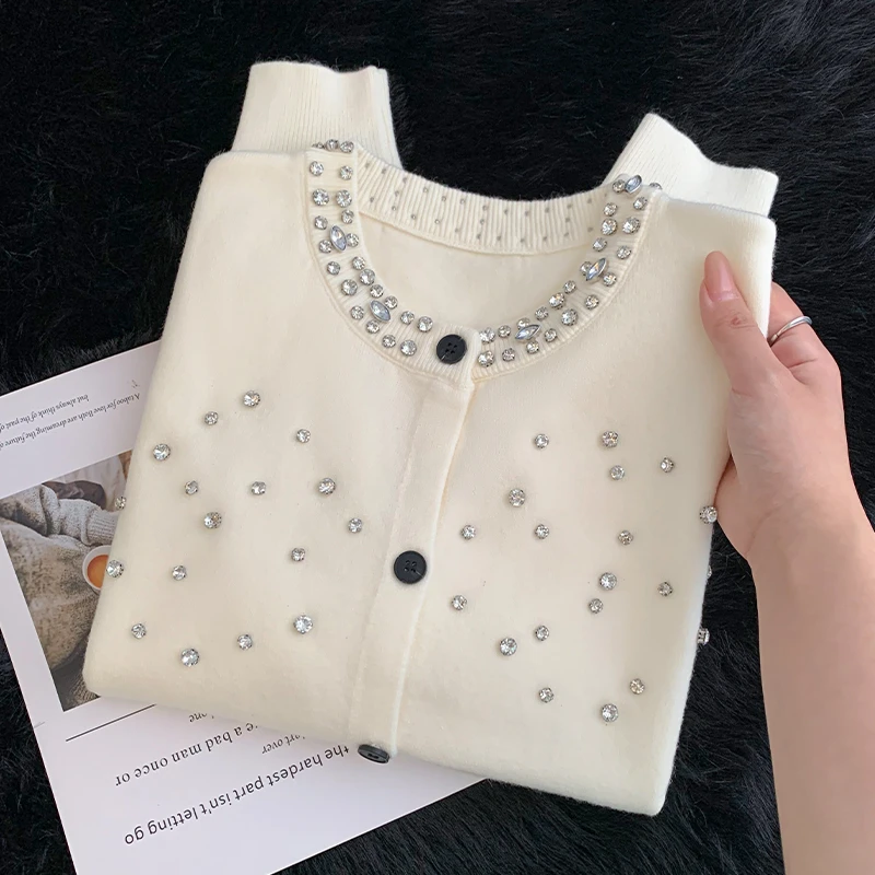 重工镶钻毛衣开衫女冬季白色长袖软糯针织外套宽松慵懒风休闲上衣