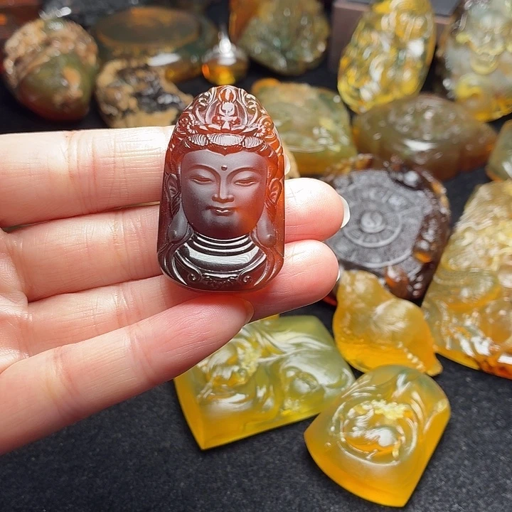 琥珀未镶嵌颈饰03