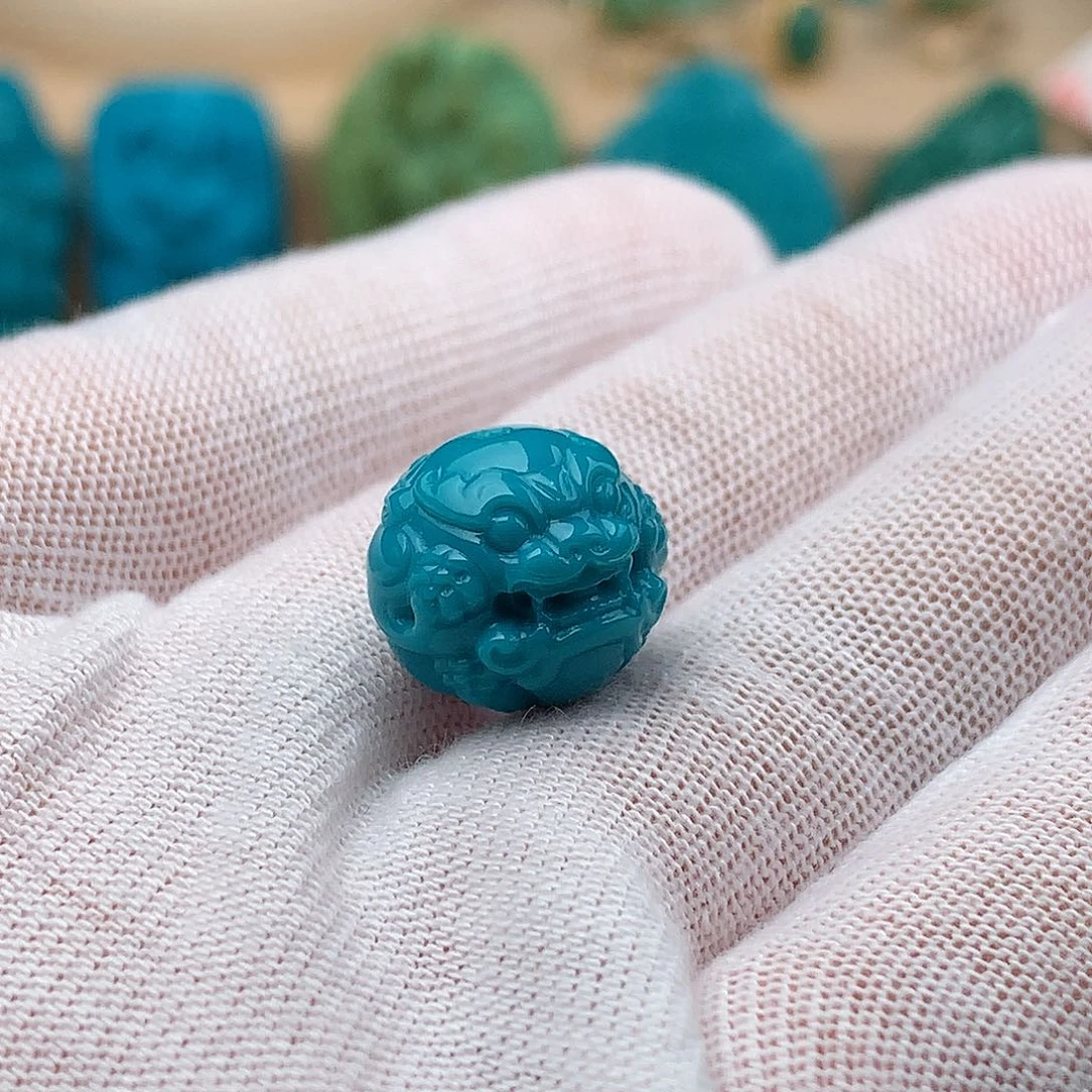 绿松石未镶嵌颈饰