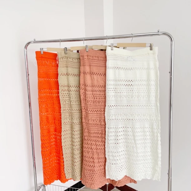 P233 钩花蕾丝感宽松直筒休闲蕾丝半身裙