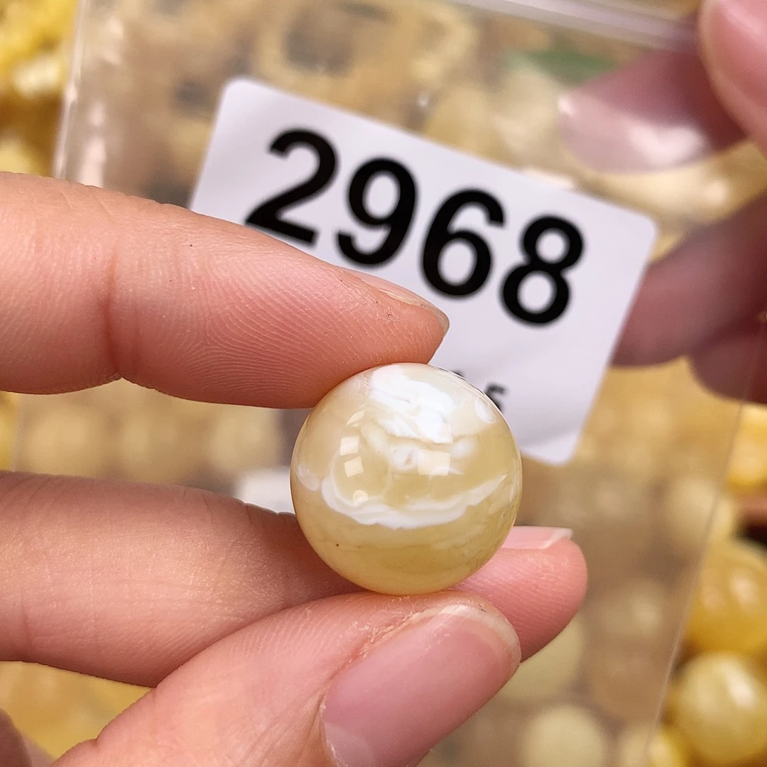 未镶嵌琥珀珠宝奇石17.2