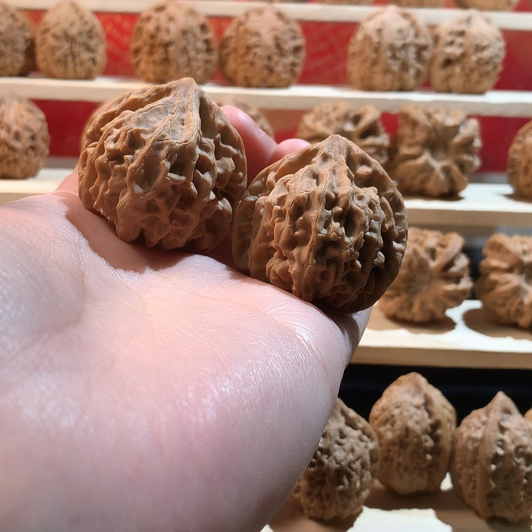 空***壳核桃39龙门涧文玩核桃手把件