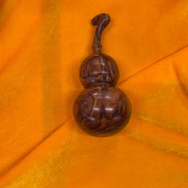 火***人把件黄花梨/降香黄檀多样性