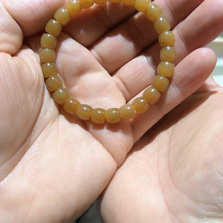 和田玉（糖玉）手链未镶嵌乌***机
