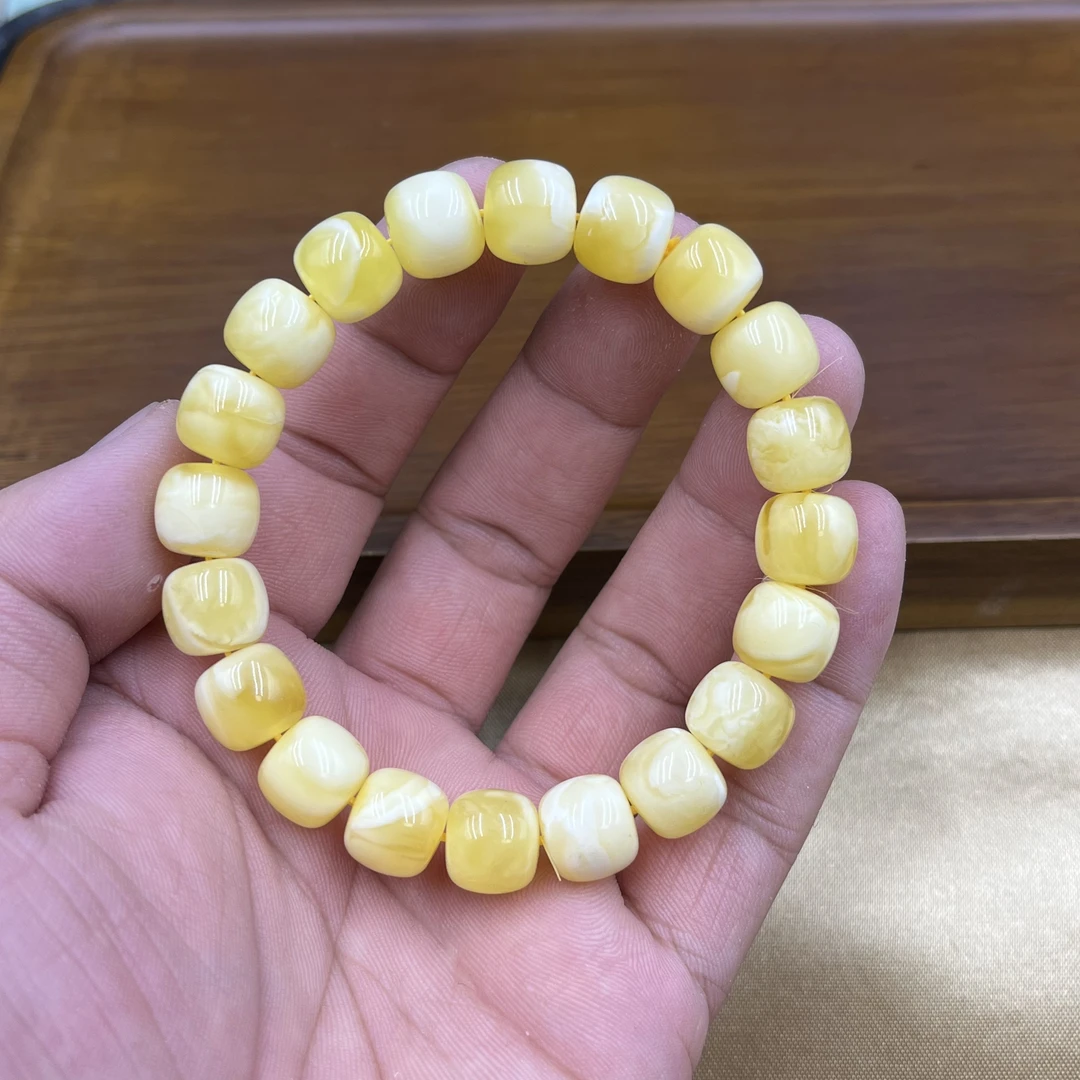 原矿高品质俄料蜜蜡手串 精工老型 尺寸11 一点淡淡金色浓白妖孽