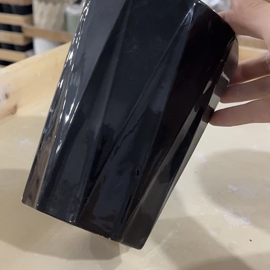 多肉绿植绿植陶瓷花盆9.9包邮，有孔