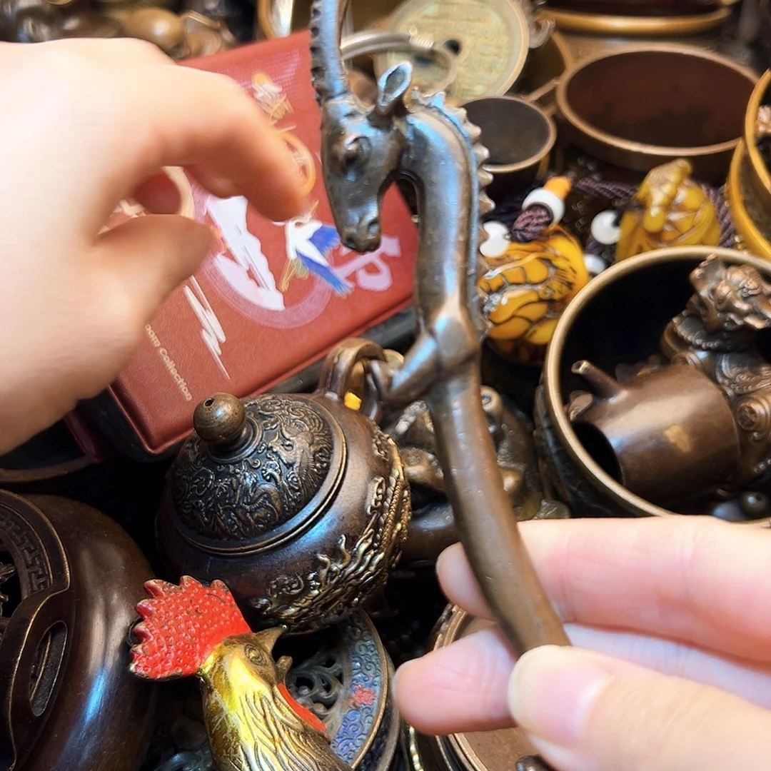 精美铜器工艺品等