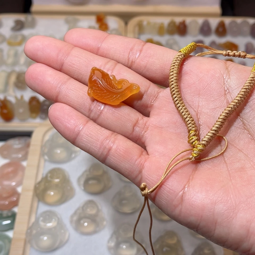 玛瑙/玉髓颈饰合金C*?