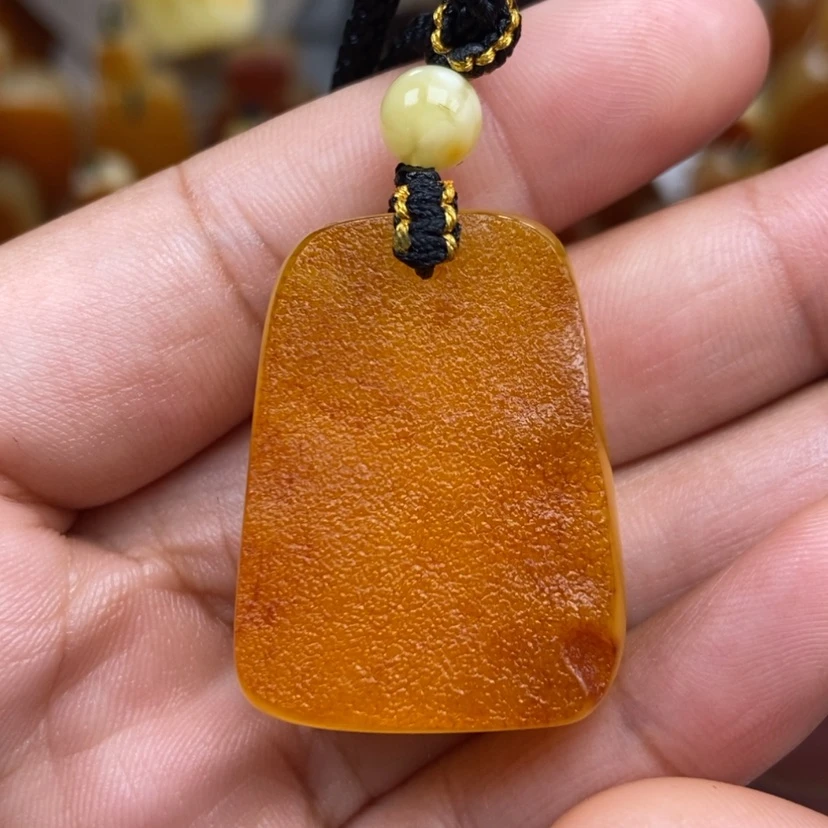 【闪购商品】琥珀颈饰未镶嵌