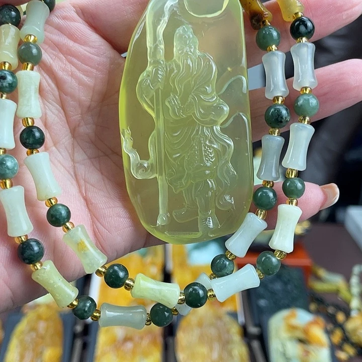 蛇纹石玉未镶嵌颈饰