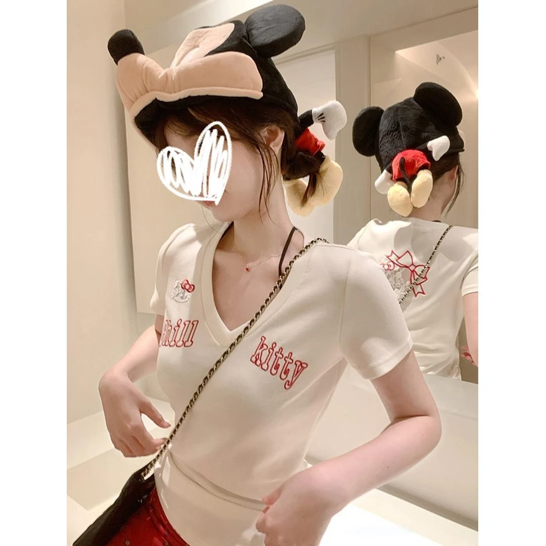 【清货】刺绣款韩系辣妹风设计感v领短袖t恤女夏季新款修身显瘦上衣