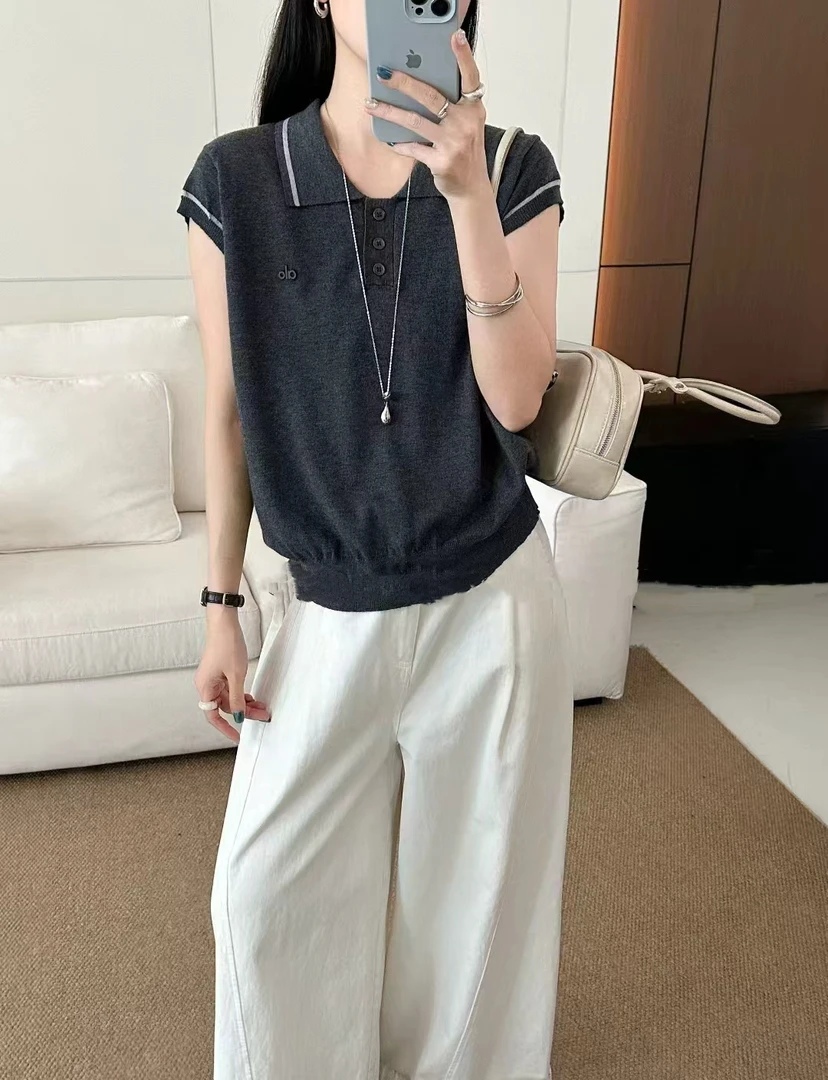 2025早秋新款简约风休闲大气polo衫翻领无袖针织背心女百搭高品质